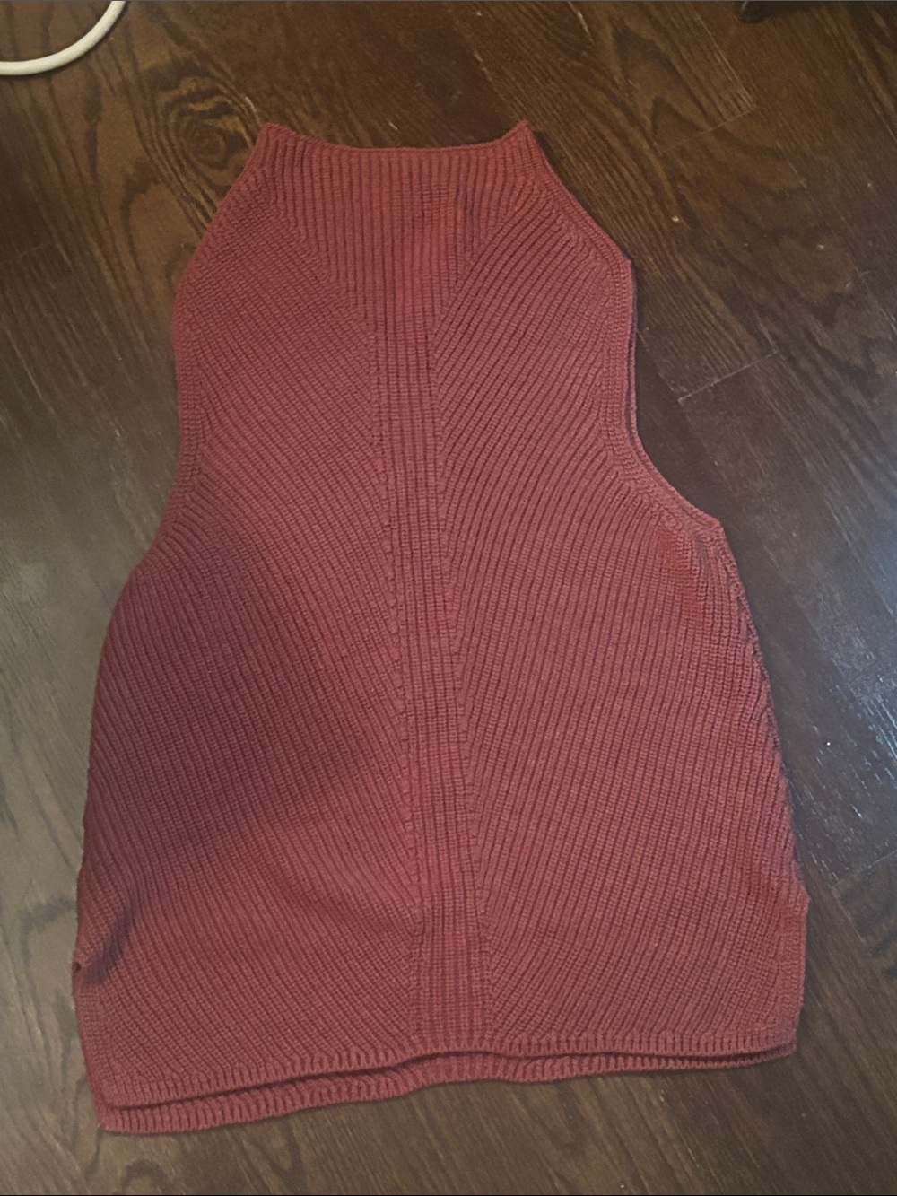 Max Studio Ribbed Sleeveless Tank Top in Rust - Picture 2 of 4